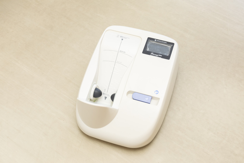 骨密度測定器（足を入れて測定するタイプ）
